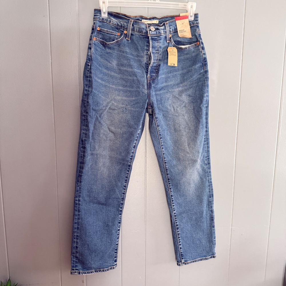 Levis Wedgie Straight Jeans Womens 31x28 Medium Wash Blue High Rise Button Fly